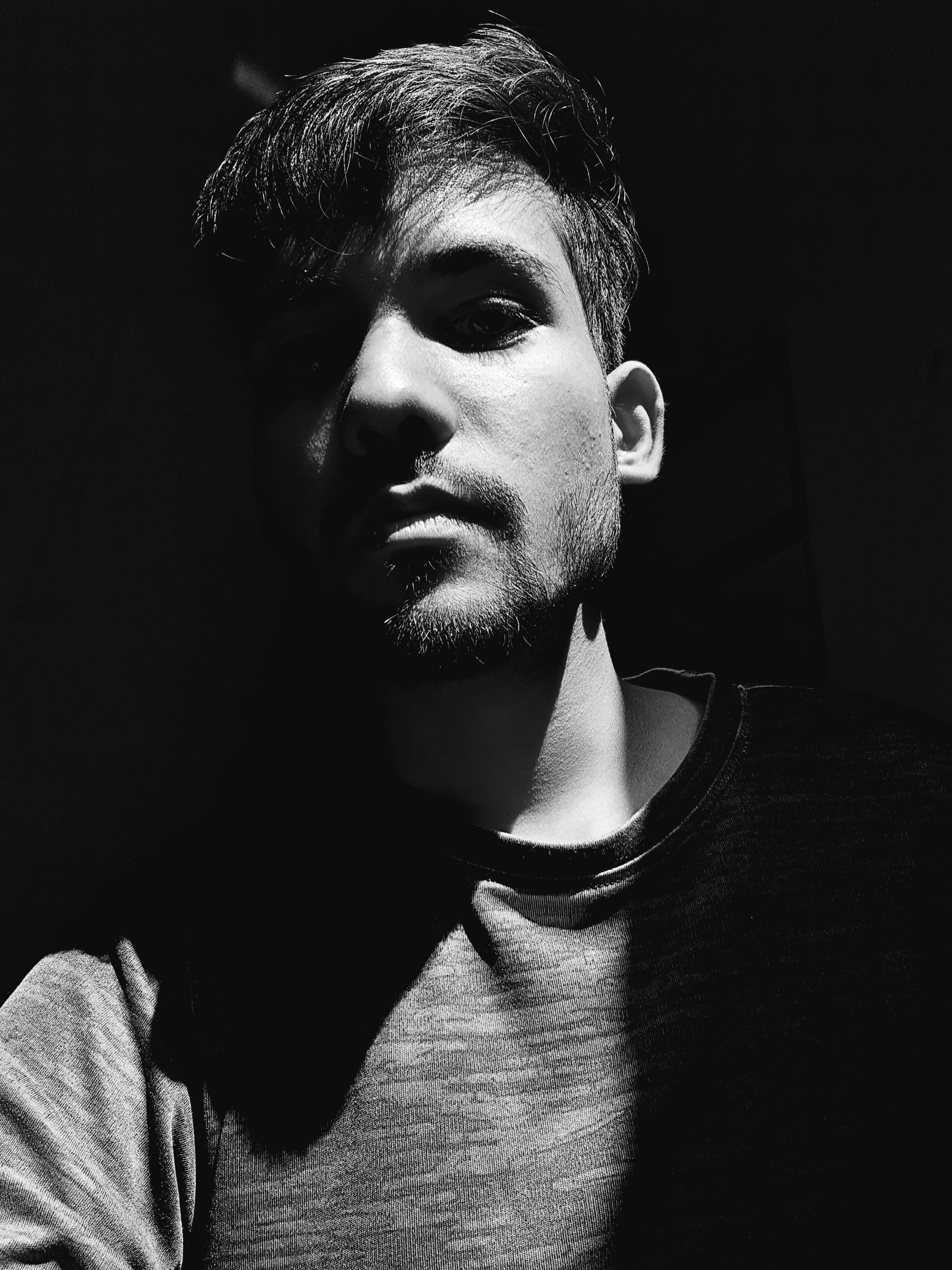 profileImg